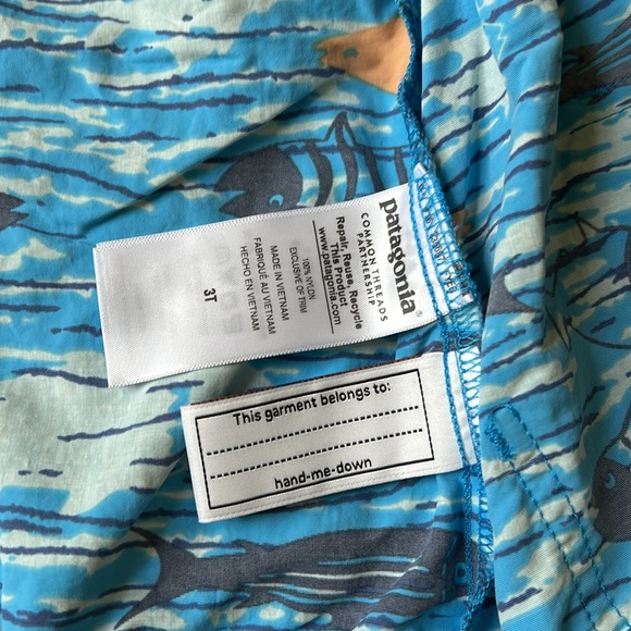 Patagonia Baby Baggies Vest with detachable hoodie - Picture 5 of 6